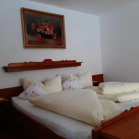 Eva Falch Pettneu am Arlberg