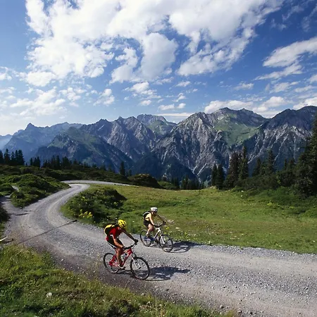Eva Falch Appartement Pettneu am Arlberg